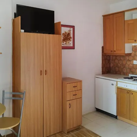 Apartman In With House Sea View Povljana