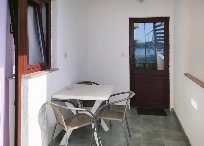 Apartman In With House Sea View Povljana